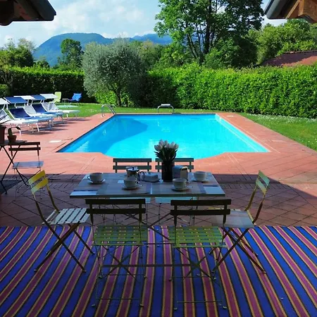 Villa Paradiso By Bookinggardalake *