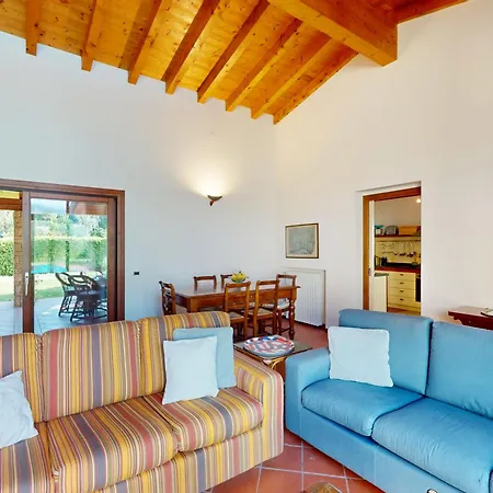 Villa Paradiso By Bookinggardalake *